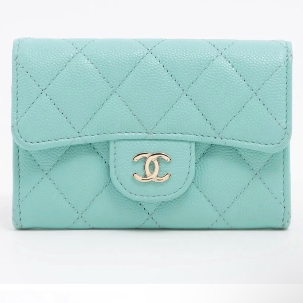 CHANEL Matelasse Caviar Skin Card Case Coin Case Gold Metal